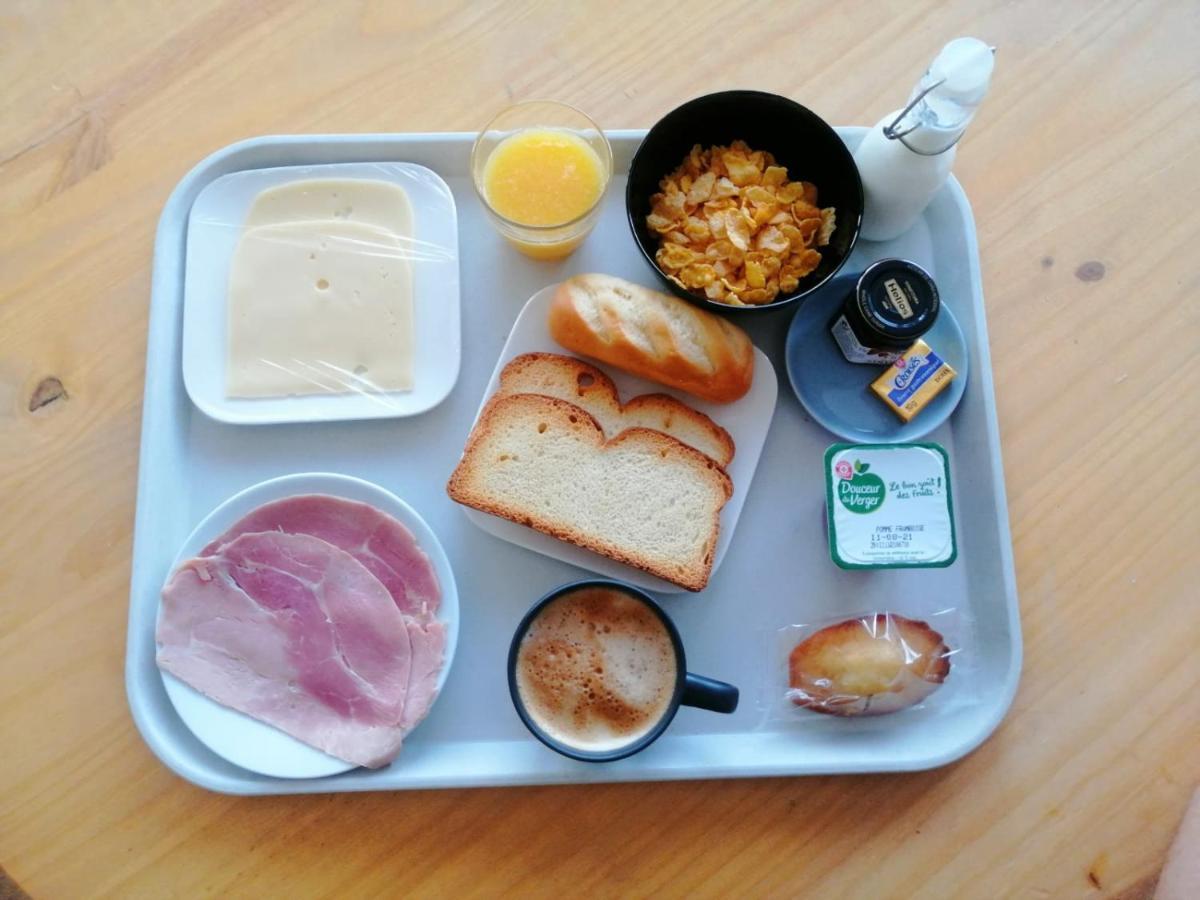 Paris Par Trains, Area, Studios Avec Salle De Bain Et Kitchenette Privees, Ou, Chambres Avec Salles Bain Et Cuisines Communes Persan Dış mekan fotoğraf