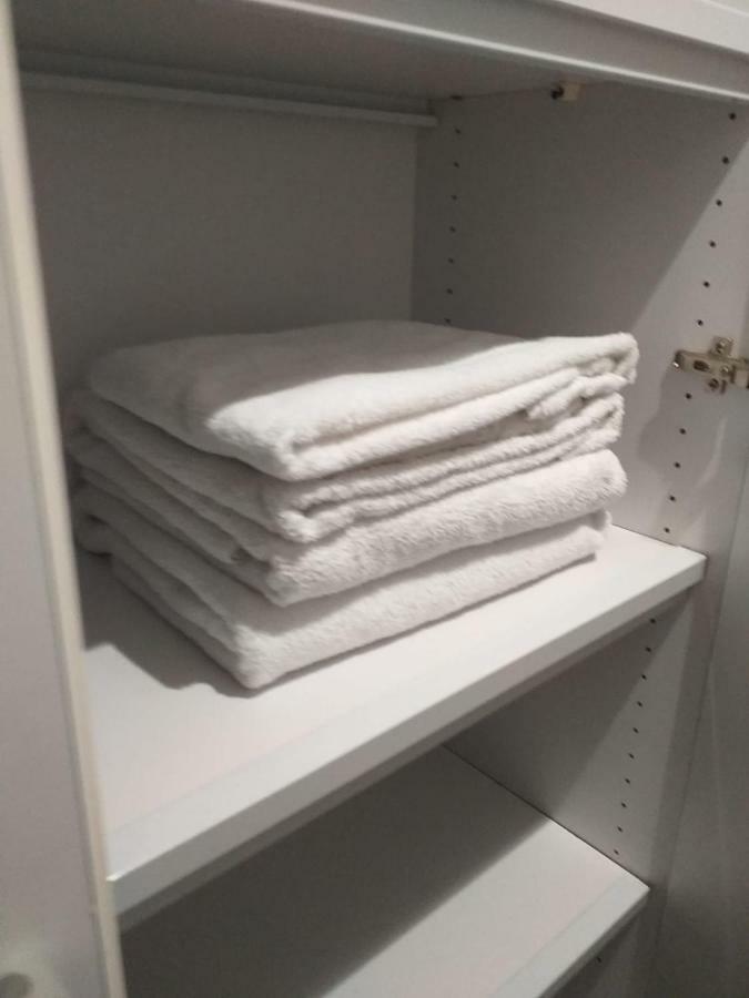 Paris Par Trains, Area, Studios Avec Salle De Bain Et Kitchenette Privees, Ou, Chambres Avec Salles Bain Et Cuisines Communes Persan Dış mekan fotoğraf